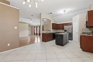 1104 Deedee Creek Dr, Euless, TX 76040 - Photo 10