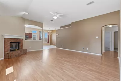 1104 Deedee Creek Drive, Euless, TX 76040 - Photo 6