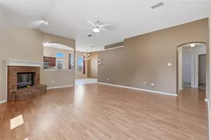 1104 Deedee Creek Dr, Euless, TX 76040 - Photo 6
