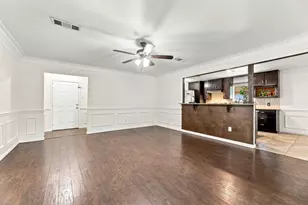 2505 Cloverdale St, Arlington, TX 76010 - Photo 8