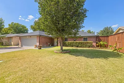 2505 Cloverdale Street, Arlington, TX 76010 - Photo 1