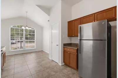 1039 Caliente Drive, Grand Prairie, TX 75051 - Photo 8