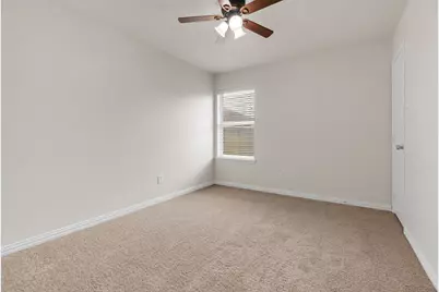 1039 Caliente Drive, Grand Prairie, TX 75051 - Photo 18