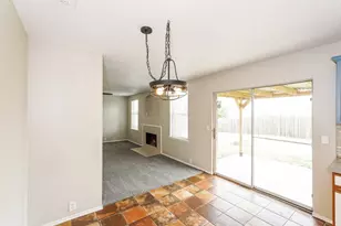 407 Harvard Dr, Glenn Heights, TX 75154 - Photo 2