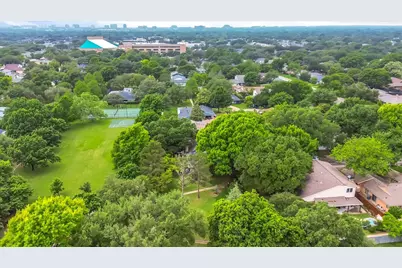 15735 Covewood Circle, Dallas, TX 75248 - Photo 38