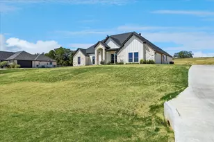 10020 Vly Oak Ct, Springtown, TX 76082 - Photo 2
