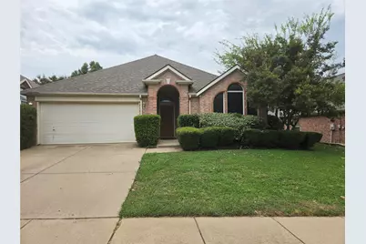 211 Crepe Myrtle Drive, Euless, TX 76039 - Photo 2