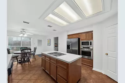 2116 Cannes Drive, Carrollton, TX 75006 - Photo 8