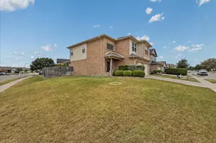 5701 Parkview Hills Ln, Fort Worth, TX 76179 - Photo 2