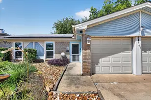 512 Park Center Blvd, Saginaw, TX 76179 - Photo 2