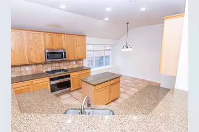 3916 Sharondale Drive, Flower Mound, TX 75022 - Photo 10