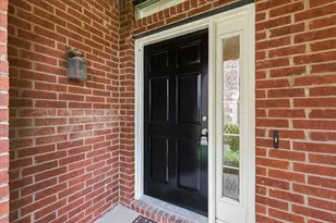 424 Legends Dr, Lewisville, TX 75057 - Photo 4