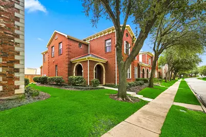 424 Legends Drive, Lewisville, TX 75057 - Photo 2