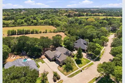 1207 Oak Creek Drive, Ennis, TX 75119 - Photo 10