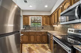 110 Bryn Mawr Ln, Waxahachie, TX 75165 - Photo 8