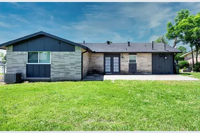 2221 Marilyn Lane, Arlington, TX 76010 - Photo 10