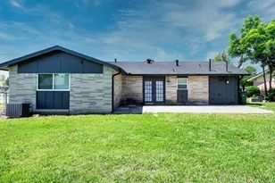 2221 Marilyn Ln, Arlington, TX 76010 - Photo 10