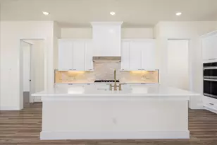 2119 Middlewood Cir, Granbury, TX 76049 - Photo 8