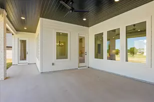 2119 Middlewood Cir, Granbury, TX 76049 - Photo 30