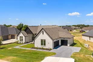2119 Middlewood Cir, Granbury, TX 76049 - Photo 34