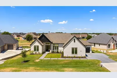 2119 Middlewood Circle, Granbury, TX 76049 - Photo 1