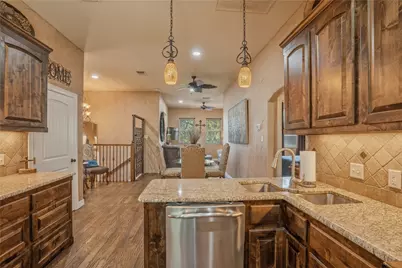 108 Marina View Court, Weatherford, TX 76087 - Photo 18