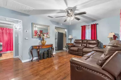 2801 Crystal Drive, Balch Springs, TX 75180 - Photo 4