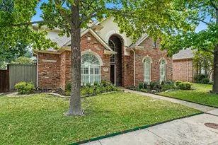 5360 Gatesworth Ln, Dallas, TX 75287 - Photo 2