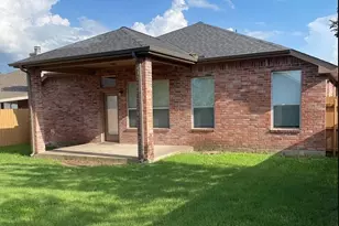 116 Lipan St, Greenville, TX 75402 - Photo 2