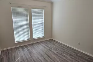 2205 Chapman Dr, Carrollton, TX 75010 - Photo 12