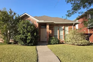 2205 Chapman Dr, Carrollton, TX 75010 - Photo 1
