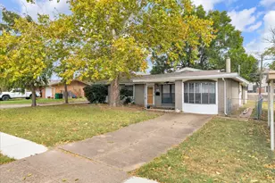 812 W Grubb Dr, Mesquite, TX 75149 - Photo 2