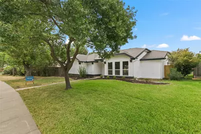2103 Stein Way, Carrollton, TX 75007 - Photo 2