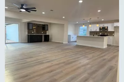 12911 Mitchwin Road, Farmers Branch, TX 75234 - Photo 2