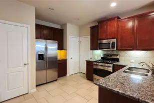 4364 Peregrine Way, Carrollton, TX 75010 - Photo 6