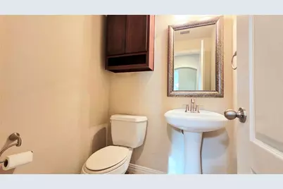 4364 Peregrine Way, Carrollton, TX 75010 - Photo 10
