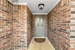 1441 Hampton Rd, Grapevine, TX 76051 - Photo 2