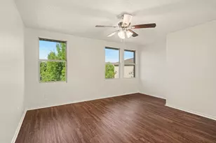 1404 Sunflower Ct, Burleson, TX 76028 - Photo 10