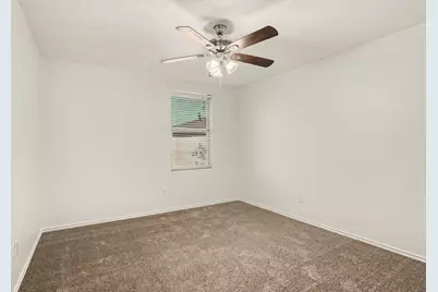1404 Sunflower Court, Burleson, TX 76028 - Photo 14