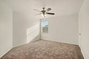 1404 Sunflower Ct, Burleson, TX 76028 - Photo 16