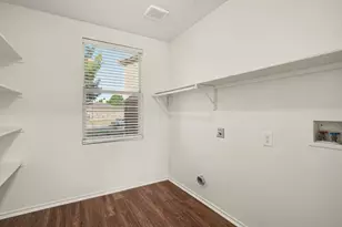 1404 Sunflower Ct, Burleson, TX 76028 - Photo 6