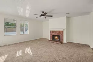 1404 Sunflower Ct, Burleson, TX 76028 - Photo 2
