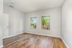 2314 Frank Henderson Jr Dr, Dallas, TX 75216 - Photo 8
