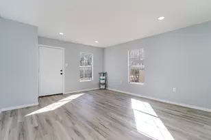 4739 Stokes St, Dallas, TX 75216 - Photo 2