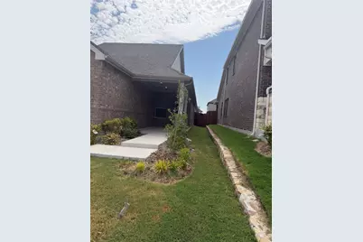 801 Leavenworth Drive, McKinney, TX 75071 - Photo 2