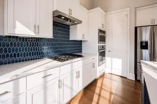 2114 Wenge Ln, Dallas, TX 75219 - Photo 2