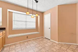 2923 Menlo Park Ln, Carrollton, TX 75007 - Photo 24