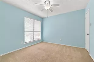 2923 Menlo Park Ln, Carrollton, TX 75007 - Photo 18