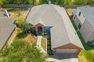 5907 Lantern Ln, Grand Prairie, TX 75052 - Photo 4