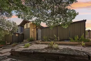 4628 Country Creek Dr, Dallas, TX 75236 - Photo 2